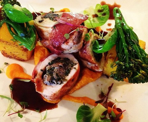 The London Club - Lismore Accommodation 1