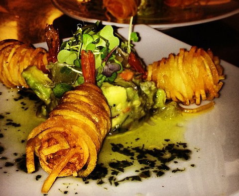 The London Club - Lismore Accommodation 2