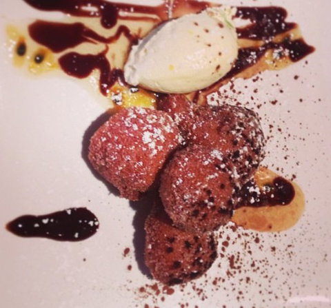 The London Club - Lismore Accommodation 4