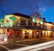 Town Hall Hotel - Lismore Accommodation