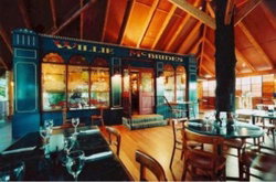 Willie McBrides Irish Bar - Lismore Accommodation 0