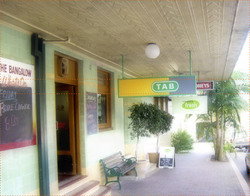 Bangalow Hotel - Lismore Accommodation 2