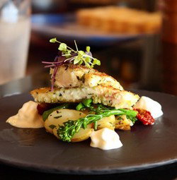 Red Cray Seafood & Grill Restaurant - Lismore Accommodation 3