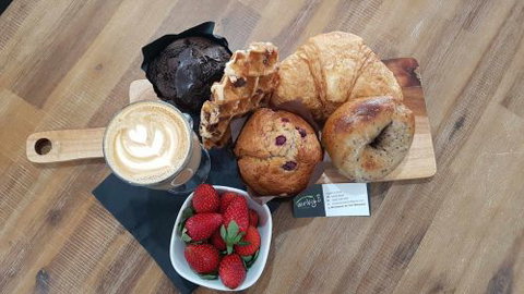 Noosa Golf Club - Lismore Accommodation 5