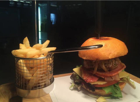 Hellenic Club - Lismore Accommodation 4