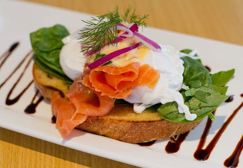 Cafe D'Bar Restaurant & Gallery - Lismore Accommodation 4