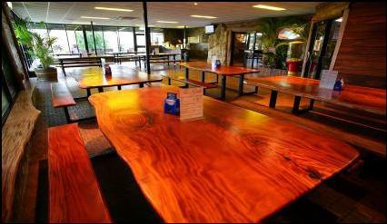 Litchfield Pub - Lismore Accommodation 3