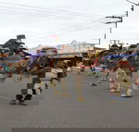 Dowling Street Christmas Party - Lismore Accommodation