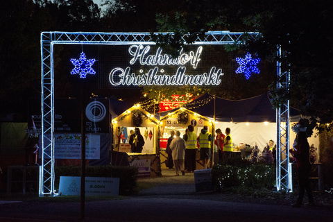 Hahndorf Christmas Market Walking Tours - Lismore Accommodation 0