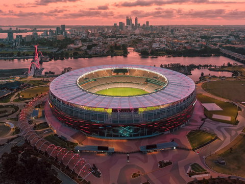 Geelong Cats V Collingwood - AFL Round 7 - Lismore Accommodation 1