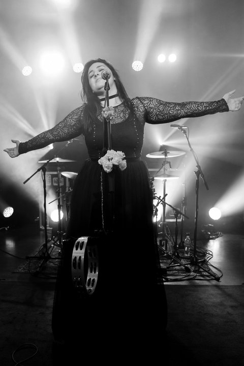 Bloom Sings Stevie Nicks, Carole King And Linda Ronstadt Songbooks - Charles Hotel - Lismore Accommodation 0