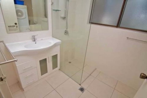 Barbados Holiday Apartments - Lismore Accommodation 7