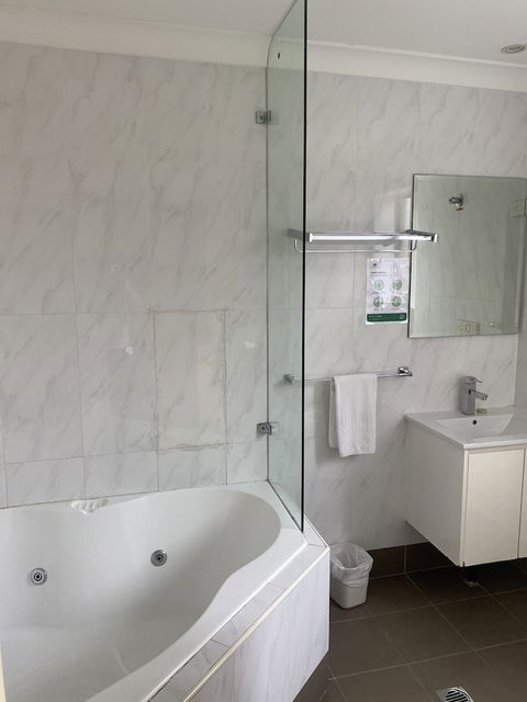 Garden Lodge Sydney - Lismore Accommodation 6