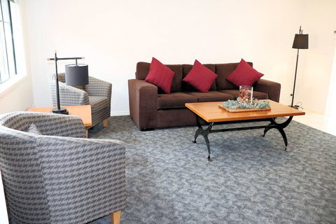 Fawkner Executive Suites & Serviced Apartments - Lismore Accommodation 6