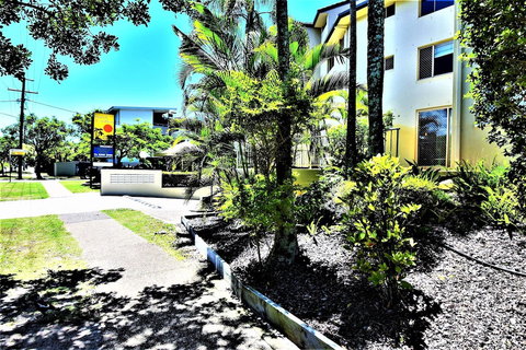 Sand Castles On Currumbin Beach - Lismore Accommodation 2