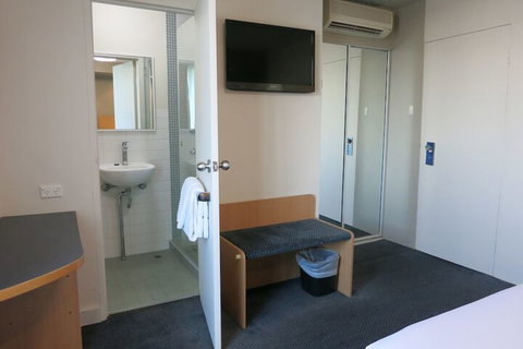 Arts Hotel - Lismore Accommodation 6