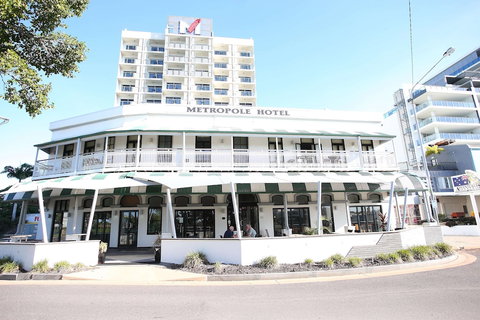 Oaks Townsville Metropole Hotel - Lismore Accommodation 1