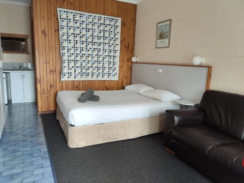 Yarragon Motel - Lismore Accommodation 2
