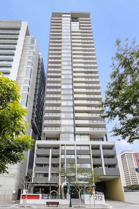 Oaks Brisbane On Margaret Suites - Lismore Accommodation 0