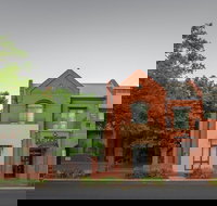 Majestic Old Lion Apartments - Lismore Accommodation