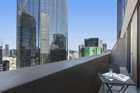 Oaks Melbourne On Collins Hotel - Lismore Accommodation 2