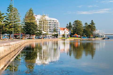 Oaks The Entrance Waterfront Suites - Lismore Accommodation 5