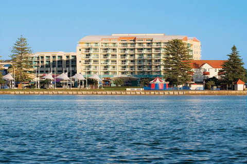 Oaks The Entrance Waterfront Suites - Lismore Accommodation 2