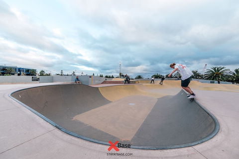 Base Backpackers Melbourne Hostel - Lismore Accommodation 3