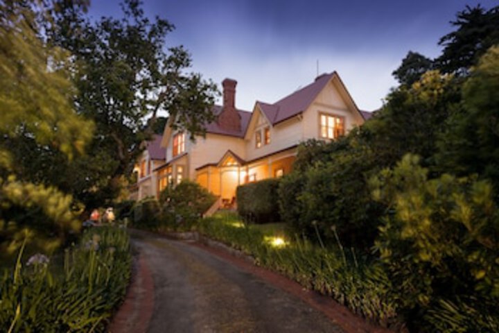 Strahan TAS Lismore Accommodation