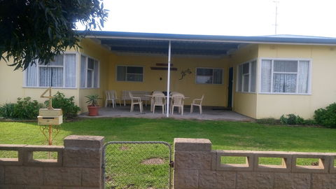 Kirazz - Lismore Accommodation 2