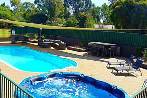 Early Settlers Motel Tocumwal - Lismore Accommodation 3