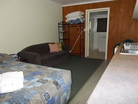 Oakridge Motel Tourist Park - Lismore Accommodation 1