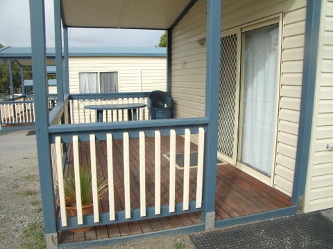 Elliston Waterloo Bay Tourist Park - Lismore Accommodation 4