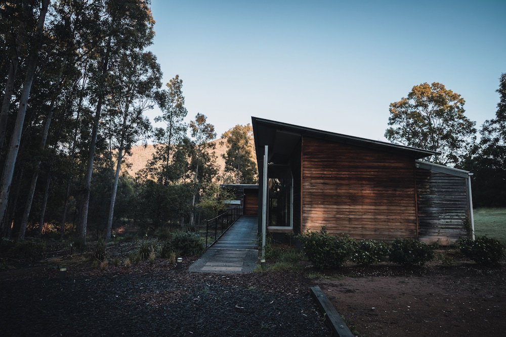 Farley ACT Lismore Accommodation