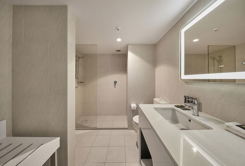 Novotel Surfers Paradise - Lismore Accommodation 6