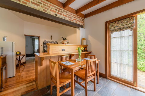 Bridge Cottage - Lismore Accommodation 3