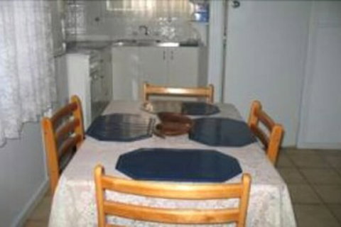 Hutton Hide Away - Lismore Accommodation 4