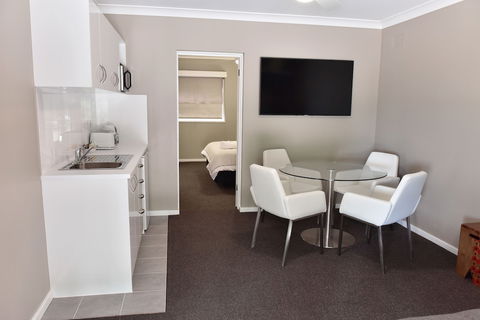 Dutchies Motel Nelson Bay - Lismore Accommodation 2