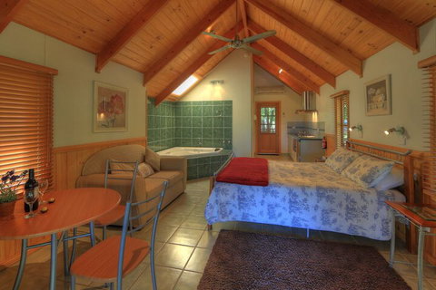 Colac Colac Caravan Park - Lismore Accommodation 1