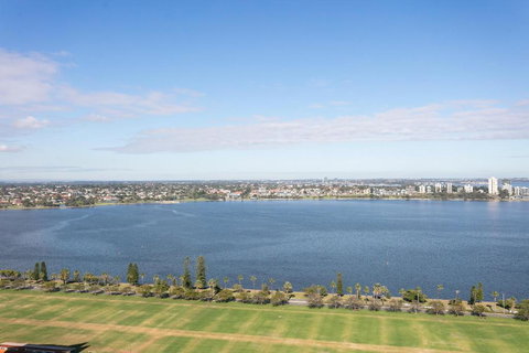 Astra Apartments Perth CBD - Lismore Accommodation 4