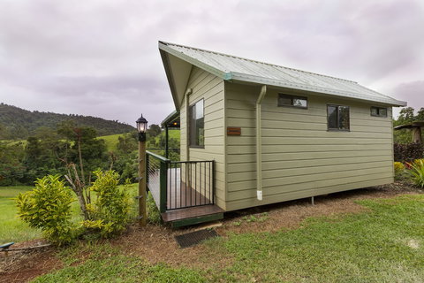 Mena Creek Flower House - Lismore Accommodation 0