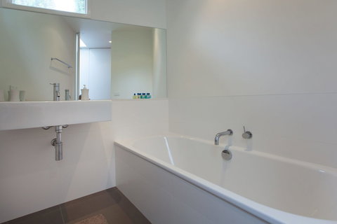 Sunseeker House - Lismore Accommodation 2