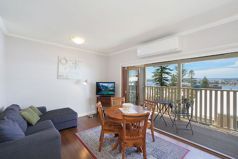 Newcastle Short Stay Apartments - Vista Apartment - Lismore Accommodation 1