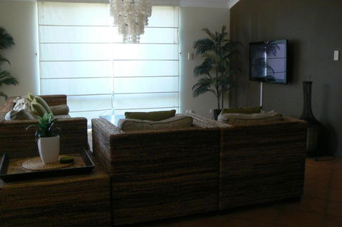 La Mer Home With A Pool - Lismore Accommodation 1