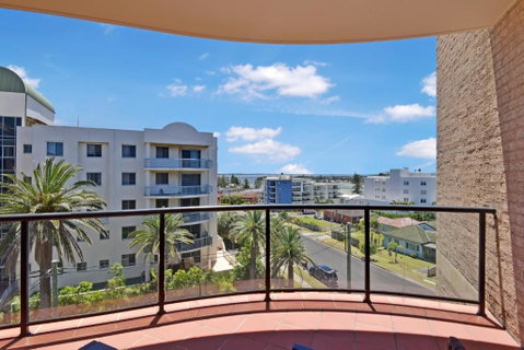 Crystal Waters 15 - Lismore Accommodation 6