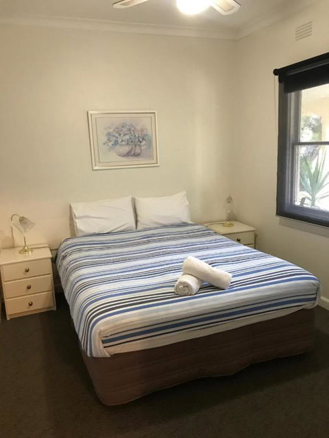 Echuca Holiday Units - Lismore Accommodation 3