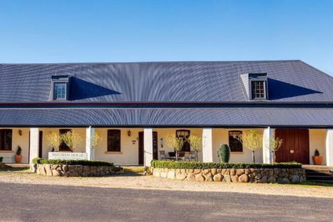 Brigham House - Lismore Accommodation 3