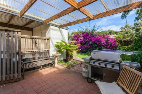 A River Bed Cottage - Lismore Accommodation 6