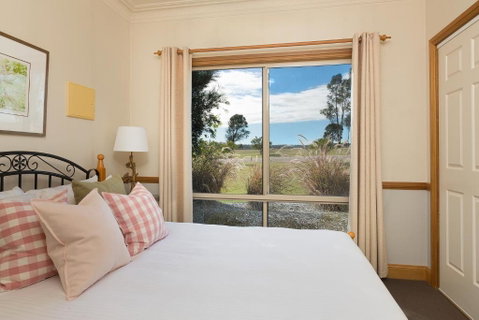 Windsors Edge Cottage Pokolbin - Lismore Accommodation 6