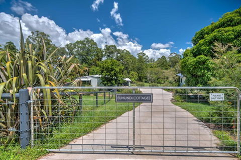 Eumundi Cottages Cottage 1 - Lismore Accommodation 2